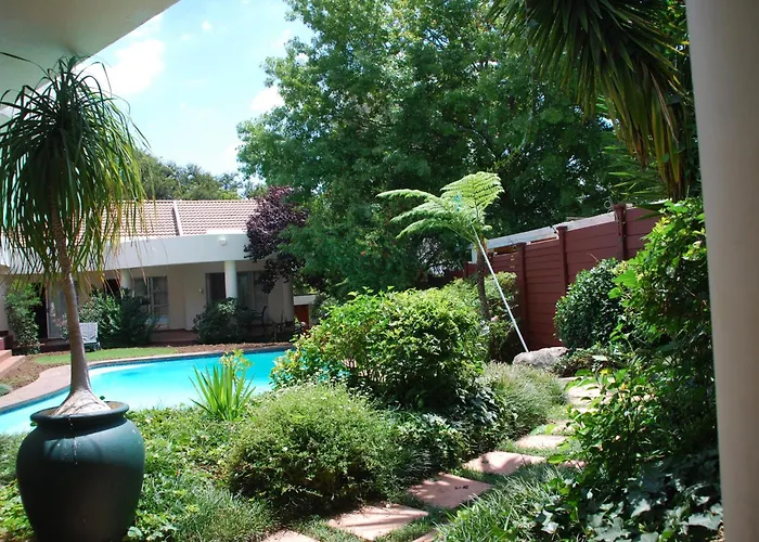 Sunninghill Guest Lodges